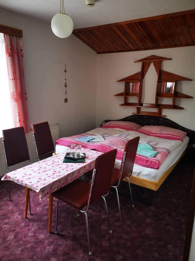 Penzion U Arnosta Sklare Harrachov Exterior foto