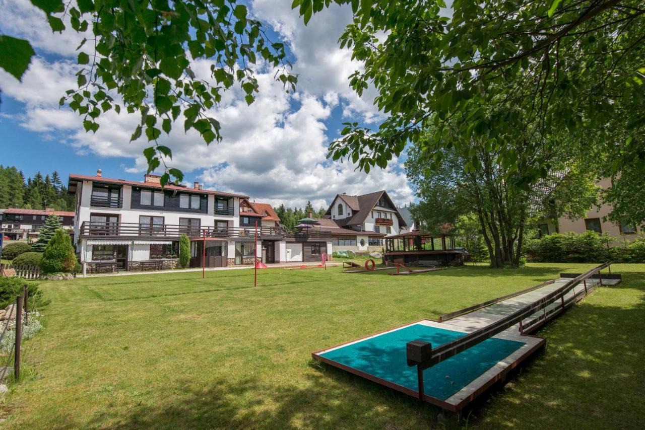 Penzion U Arnosta Sklare Harrachov Exterior foto